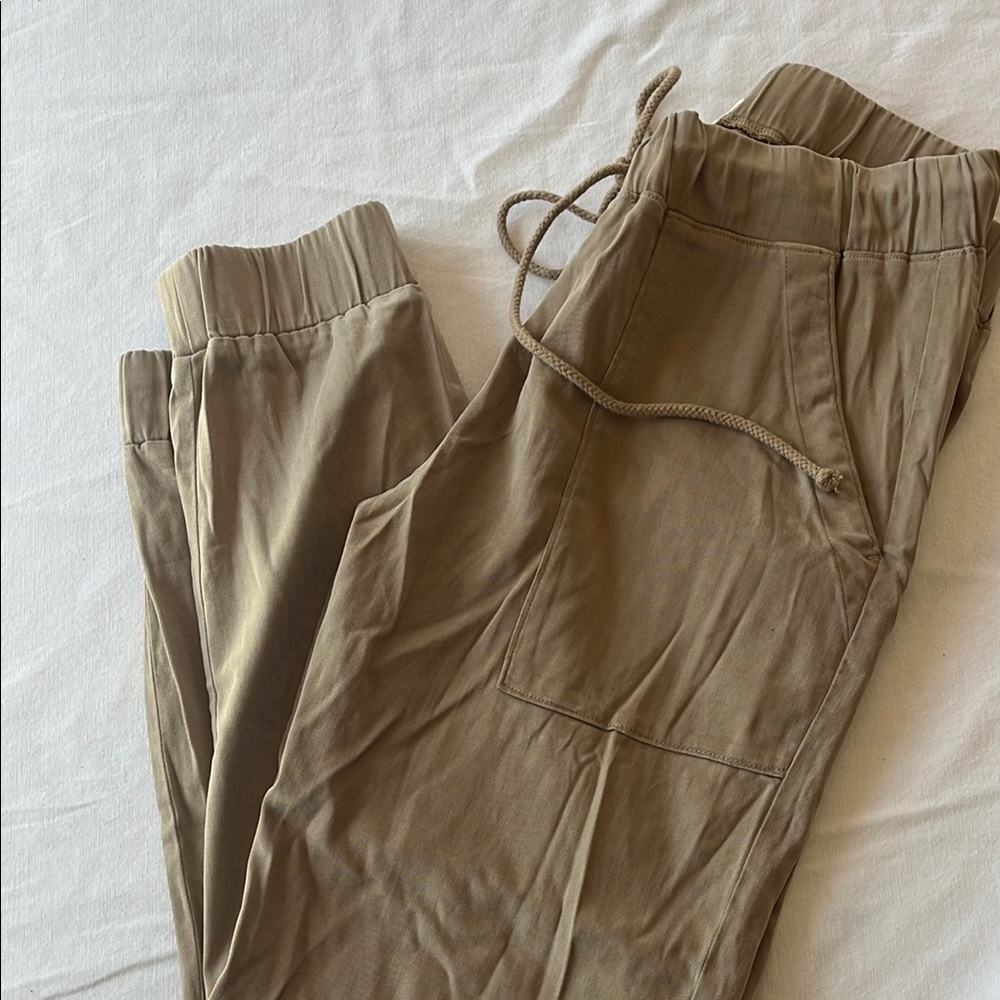 Cloth & Stone Tan Drawstring Pants - Picture 3 of 3